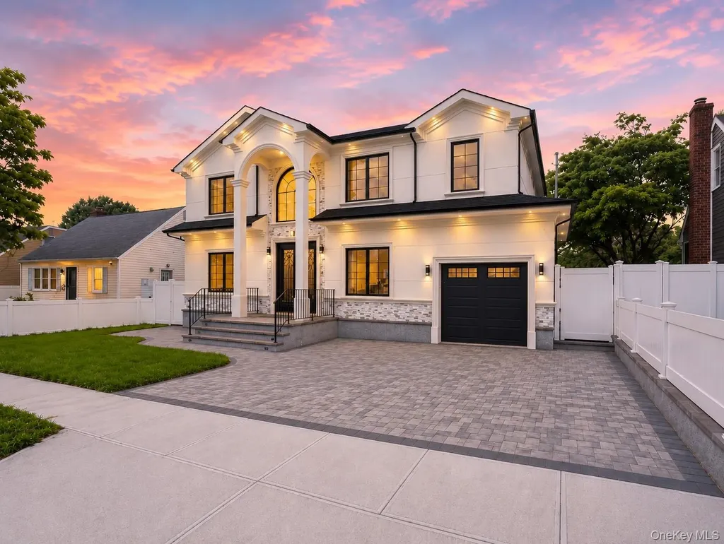26 Kingston Avenue Hicksville NY 11801
