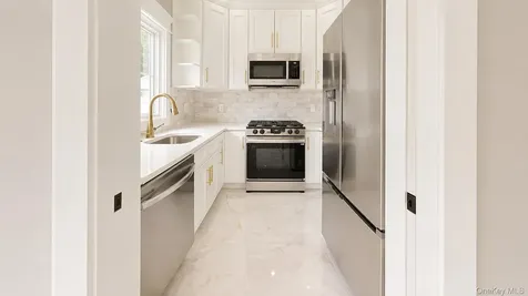 26 Kingston Avenue Hicksville NY 11801