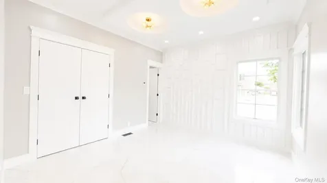 26 Kingston Avenue Hicksville NY 11801