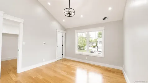 26 Kingston Avenue Hicksville NY 11801