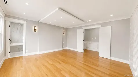 26 Kingston Avenue Hicksville NY 11801