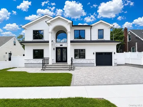 26 Kingston Avenue Hicksville NY 11801