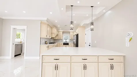 26 Kingston Avenue Hicksville NY 11801