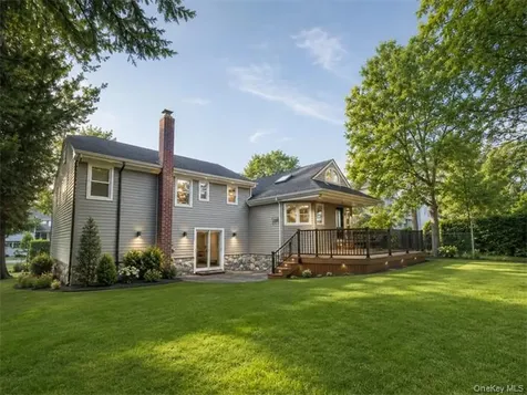 5 Eaton Road Syosset NY 11791