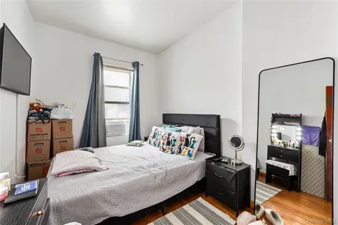 2526 30th Avenue Astoria NY 11102