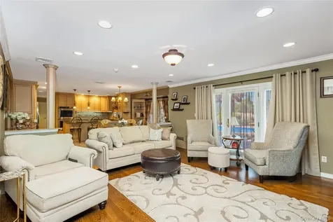 164 Pace Drive S West Islip NY 11795