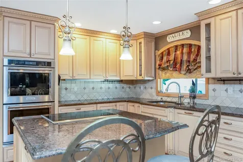 164 Pace Drive S West Islip NY 11795