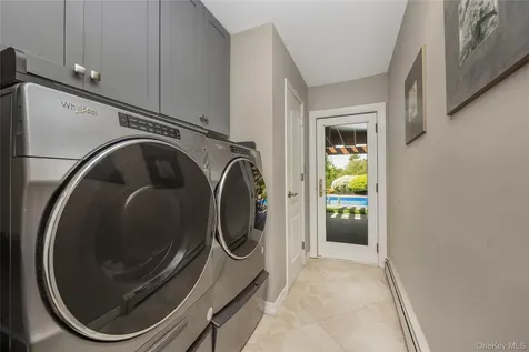 164 Pace Drive S West Islip NY 11795