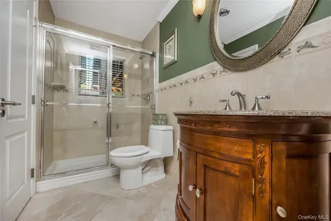 164 Pace Drive S West Islip NY 11795