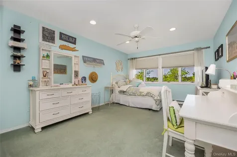 164 Pace Drive S West Islip NY 11795