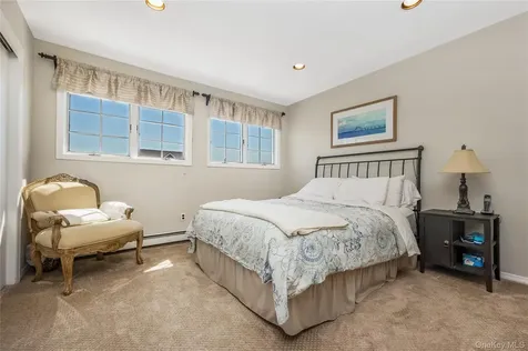 164 Pace Drive S West Islip NY 11795