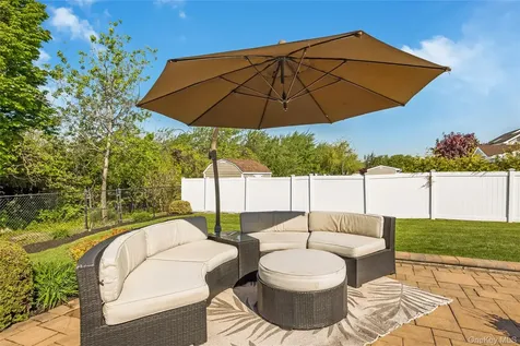 164 Pace Drive S West Islip NY 11795