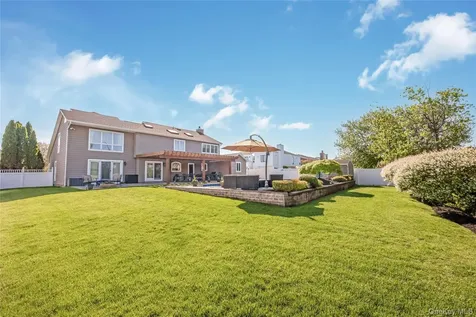 164 Pace Drive S West Islip NY 11795