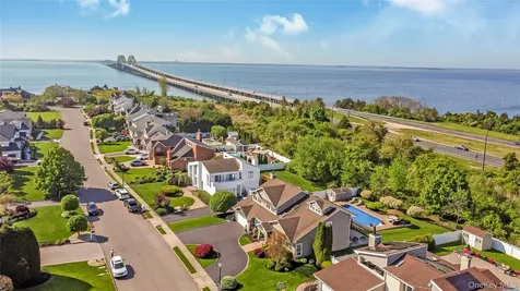 164 Pace Drive S West Islip NY 11795