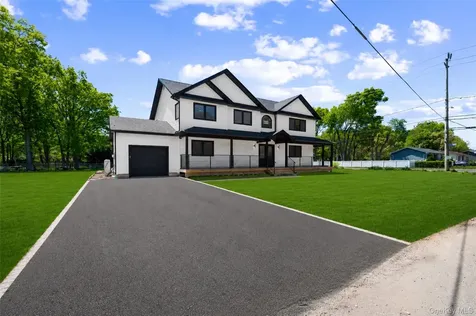 845 Islip Avenue Central Islip NY 11722