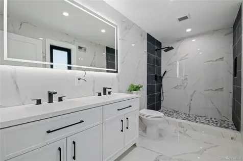 845 Islip Avenue Central Islip NY 11722
