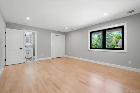 845 Islip Avenue Central Islip NY 11722