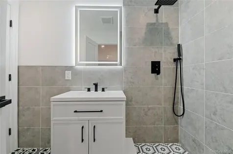 845 Islip Avenue Central Islip NY 11722