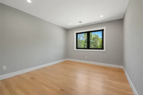 845 Islip Avenue Central Islip NY 11722