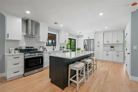 845 Islip Avenue Central Islip NY 11722