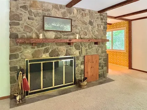 243 Fraleigh Lane Red Hook NY 12571