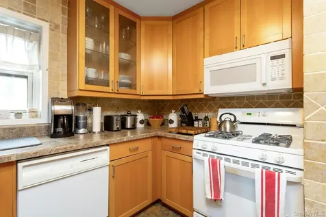 330 S Broadway Tarrytown NY 10591