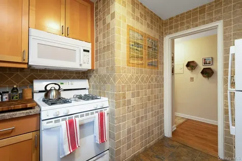330 S Broadway Tarrytown NY 10591