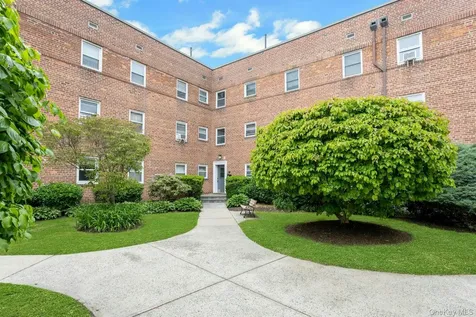 330 S Broadway Tarrytown NY 10591