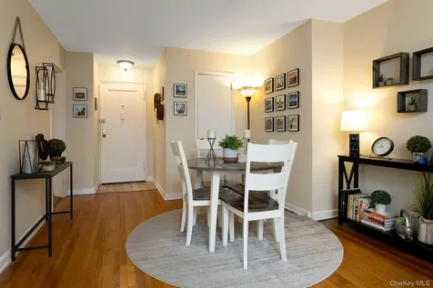 330 S Broadway Tarrytown NY 10591