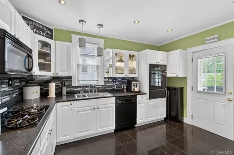 117 Greenvale Avenue Yonkers NY 10703