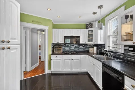 117 Greenvale Avenue Yonkers NY 10703
