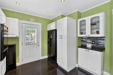 117 Greenvale Avenue Yonkers NY 10703