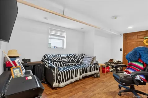 117 Greenvale Avenue Yonkers NY 10703