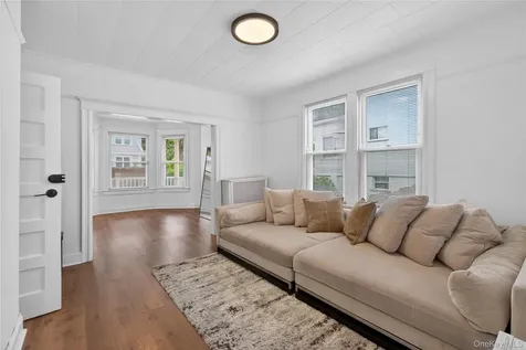117 Greenvale Avenue Yonkers NY 10703