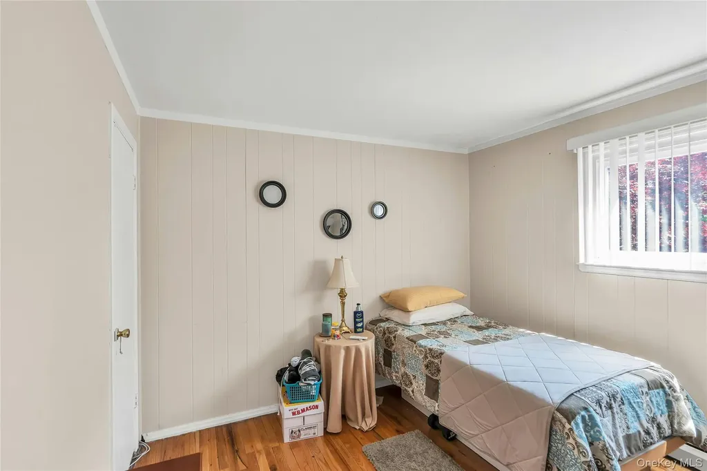18 Ron Court Commack NY 11725