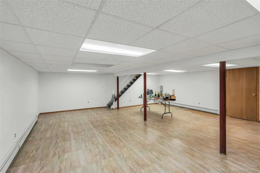 18 Ron Court Commack NY 11725
