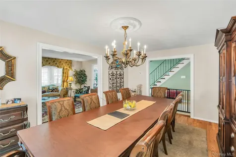 18 Ron Court Commack NY 11725