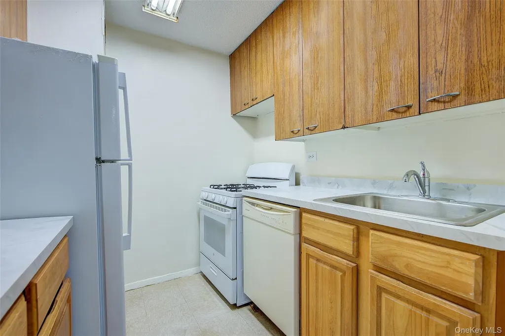 41-40 Union Street Flushing NY 11355