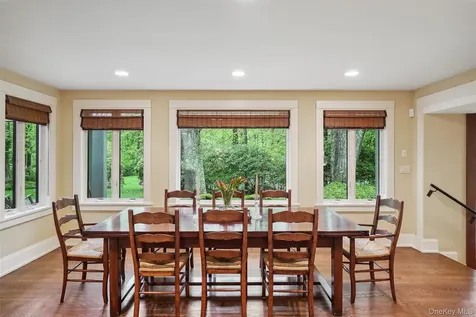 17 Eastwoods Road Pound Ridge NY 10576