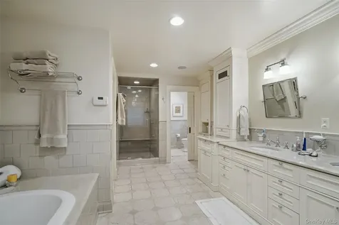 17 Eastwoods Road Pound Ridge NY 10576