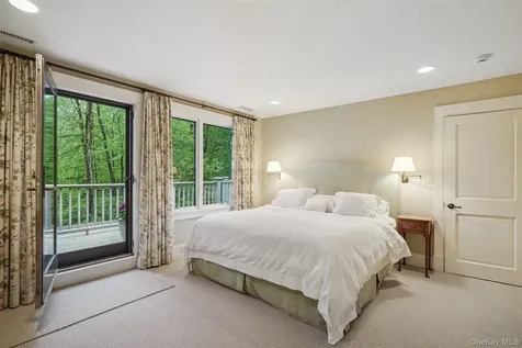 17 Eastwoods Road Pound Ridge NY 10576