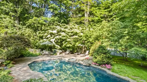 17 Eastwoods Road Pound Ridge NY 10576