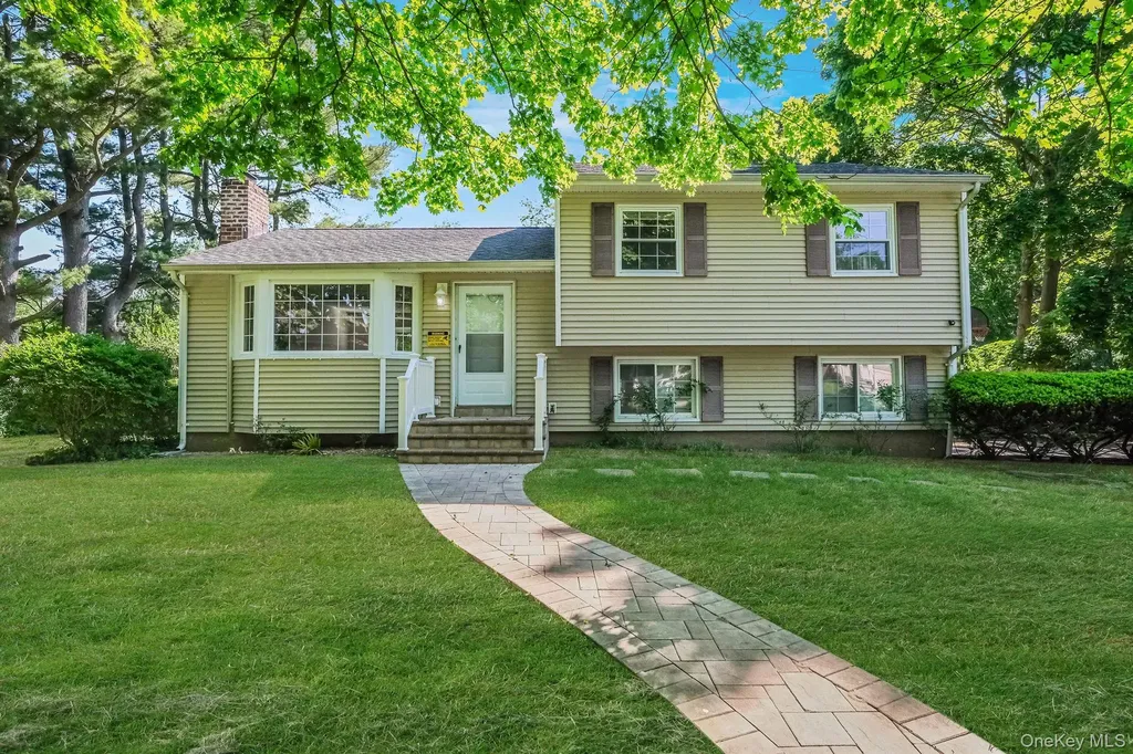 41 Brand Drive Huntington NY 11743