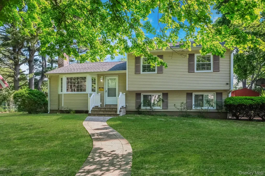 41 Brand Drive Huntington NY 11743