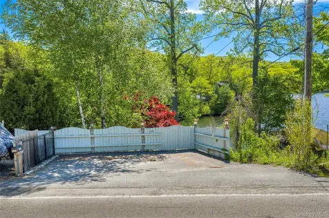 1564 Route 292 Holmes NY 12531