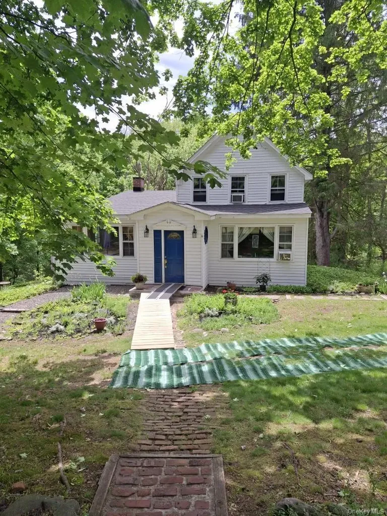 73 Suffern Lane Thiells NY 10984