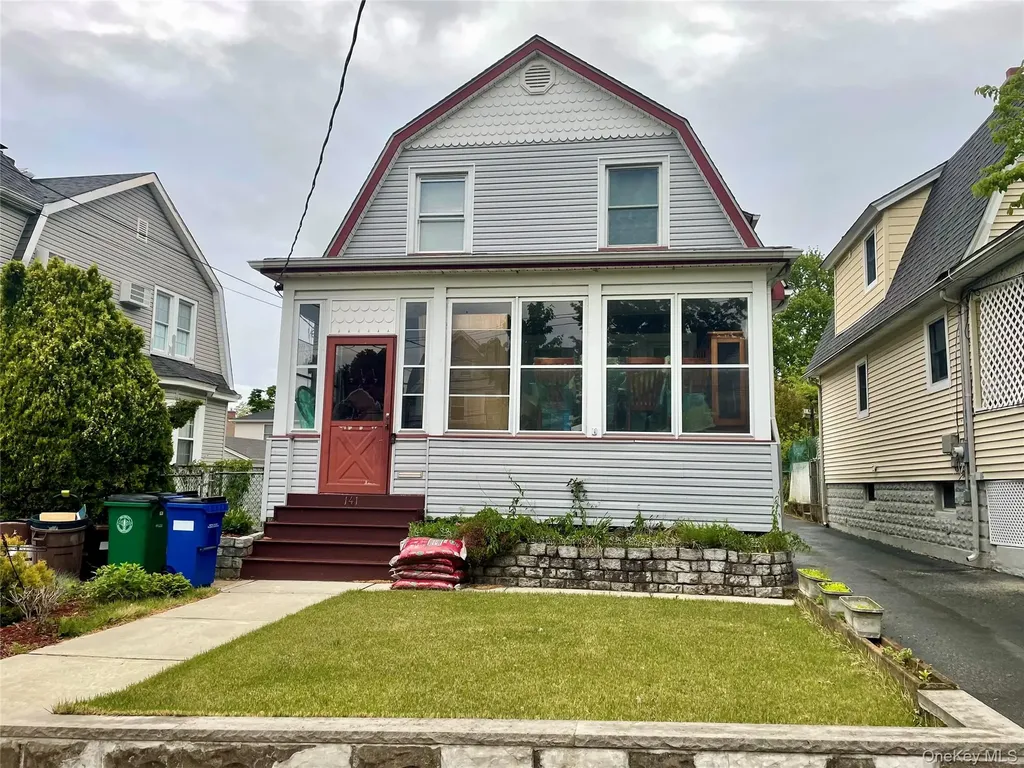 141 Fisher Avenue Staten Island NY 10307