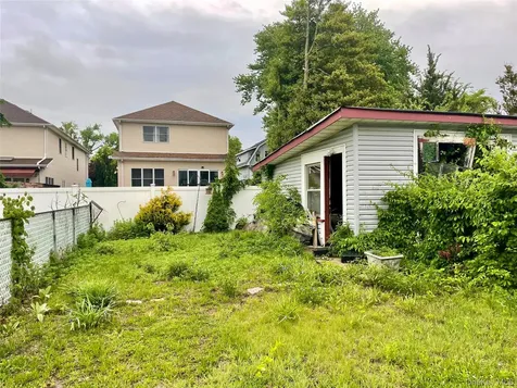 141 Fisher Avenue Staten Island NY 10307