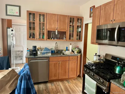 141 Fisher Avenue Staten Island NY 10307