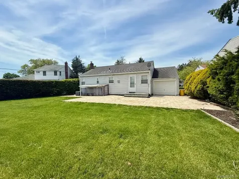 8 E Gate Plainview NY 11803